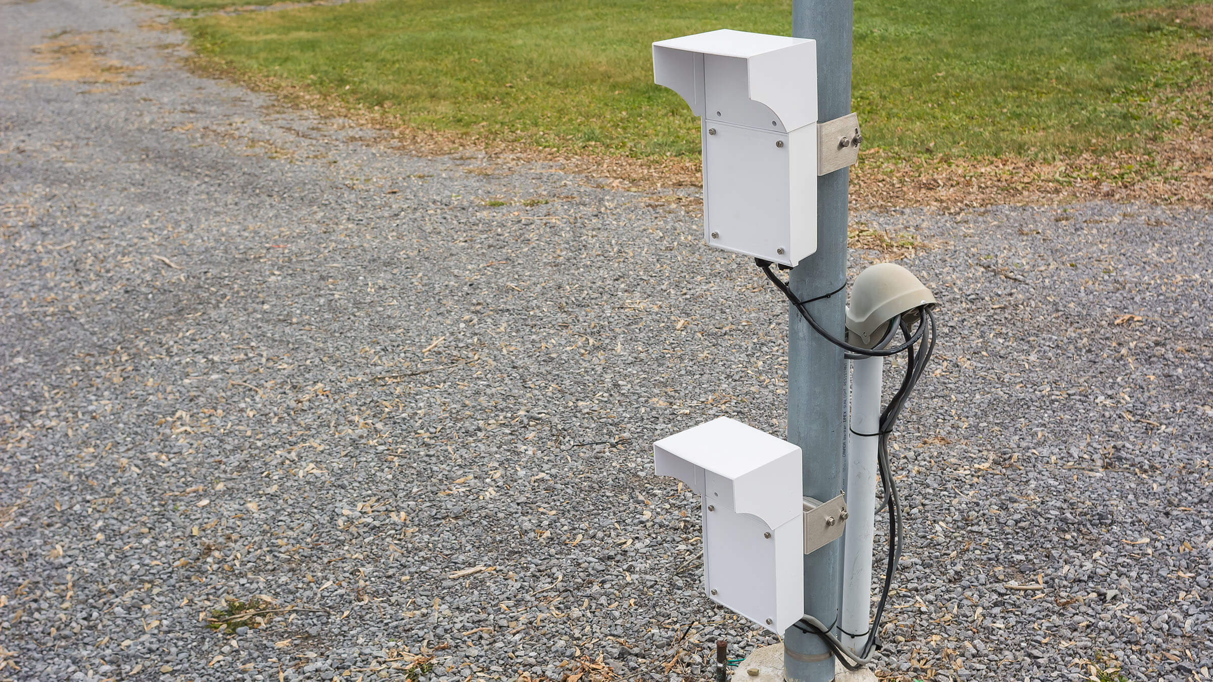 Senstar UltraWave, Digital Microwave PIDS, hàng rào vi sóng thể tích, K-Band microwave sensor, volumetric intrusion detection, Senstar Symphony, Peritech Việt Nam Senstar UltraWave, Digital Microwave PIDS, hàng rào vi sóng thể tích, K-Band microwave sensor, volumetric intrusion detection, Senstar Symphony, Peritech Việt Nam